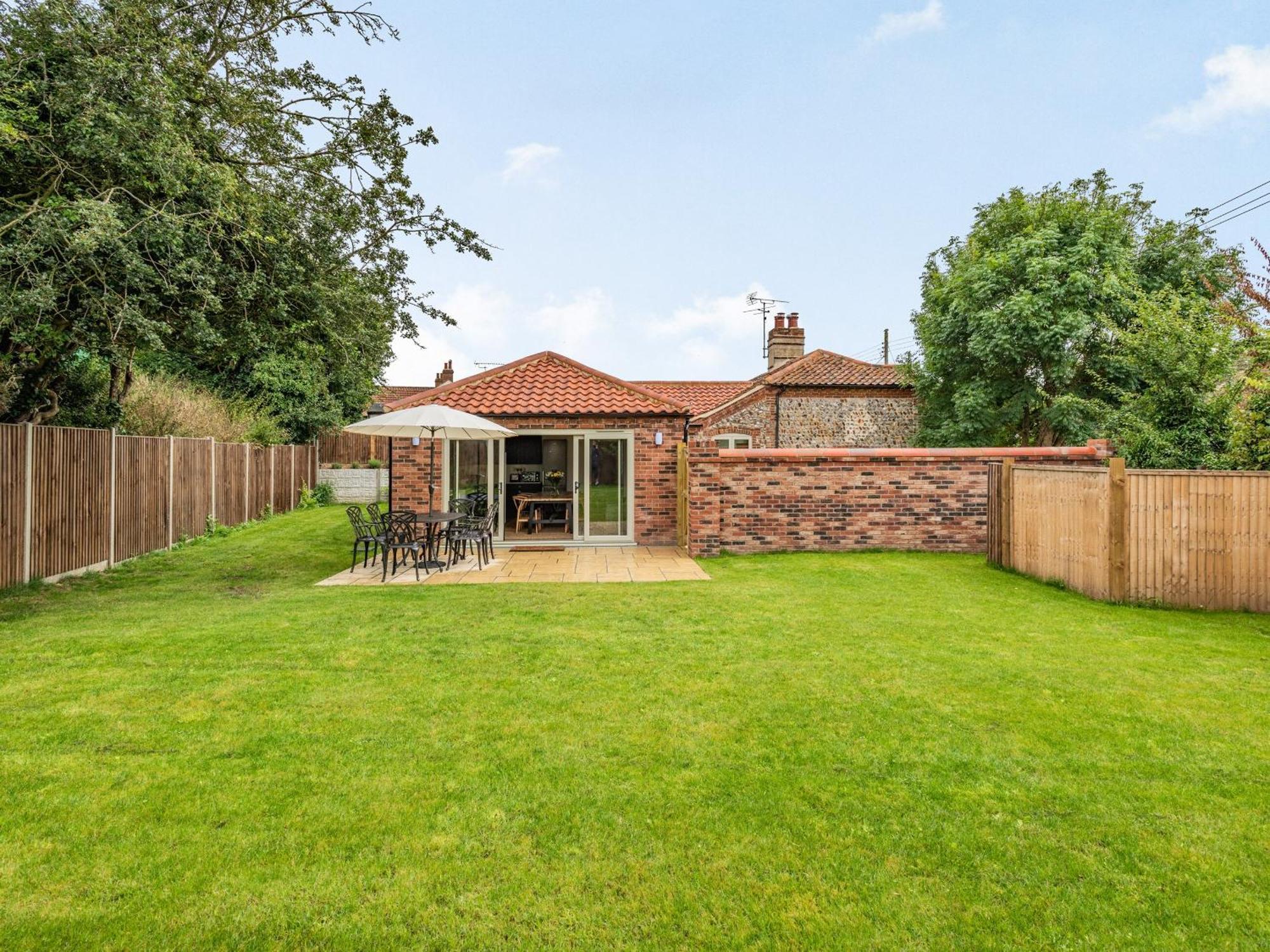 Clematis Cottage Thorpe Market Экстерьер фото