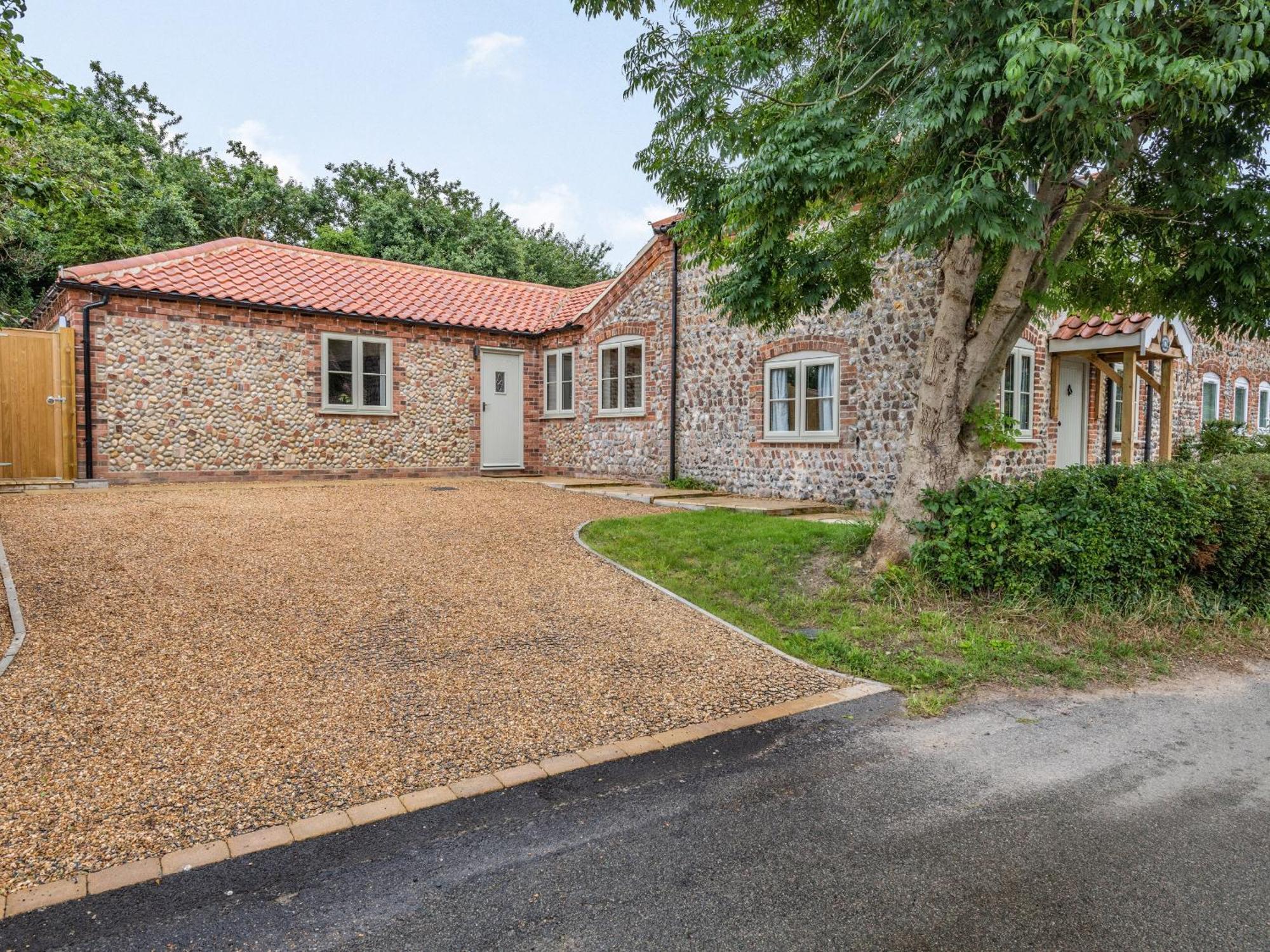 Clematis Cottage Thorpe Market Экстерьер фото